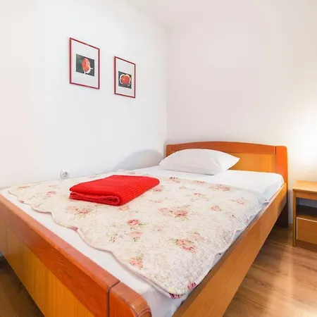 Lovas Apartmán